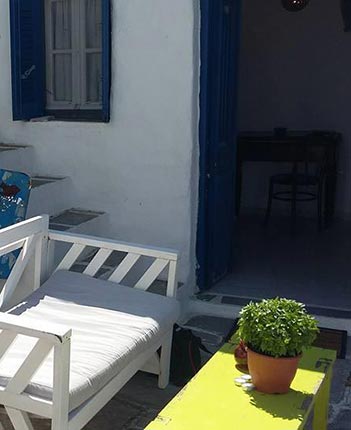 Η αυλή του διαμερίσματος Κελάρι