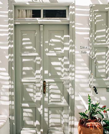 Η είσοδος στο διαμέρισμα Σάλα